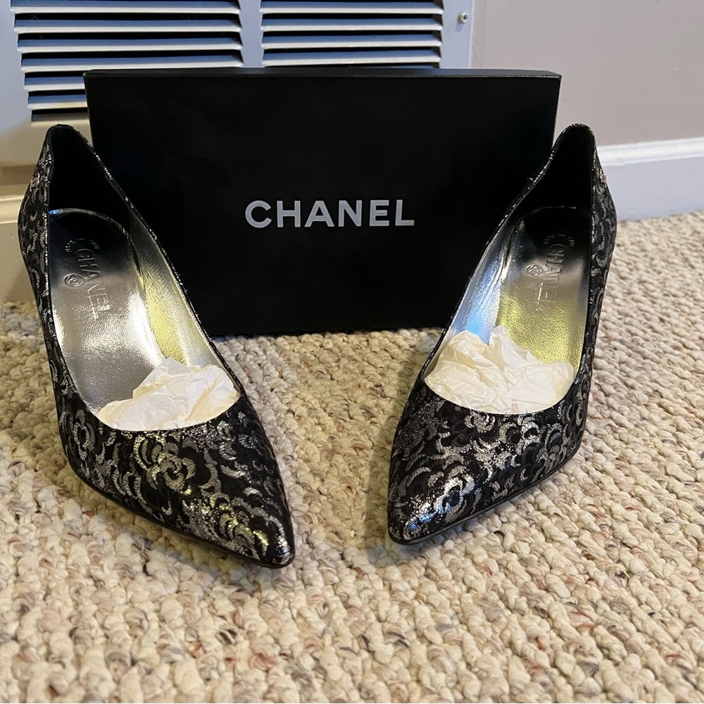 Chanel Pumps - Silver / Black - 10B